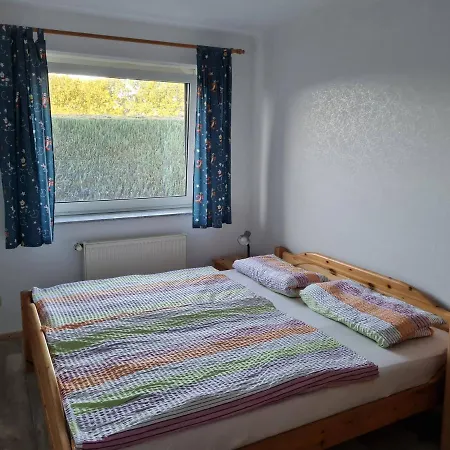 Ferienhaus Mit 2 Fewo In Mecklenburg * Wesenberg