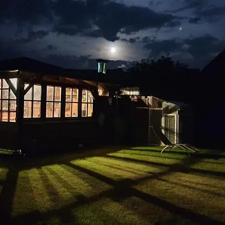 Ferienhaus Mit 2 Fewo In Mecklenburg * Wesenberg