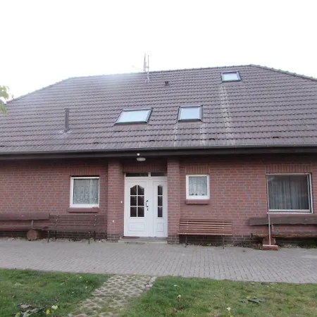 Apartment Ferienhaus Mit 2 Fewo In Mecklenburg